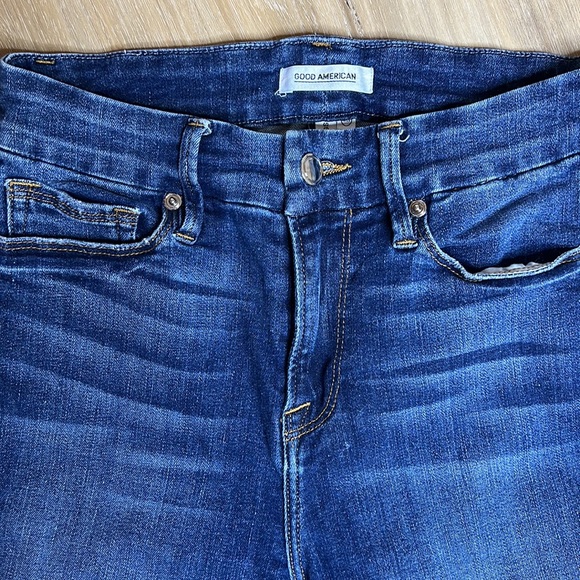 Good American - Good Legs Jeans - Picture 3 of 5